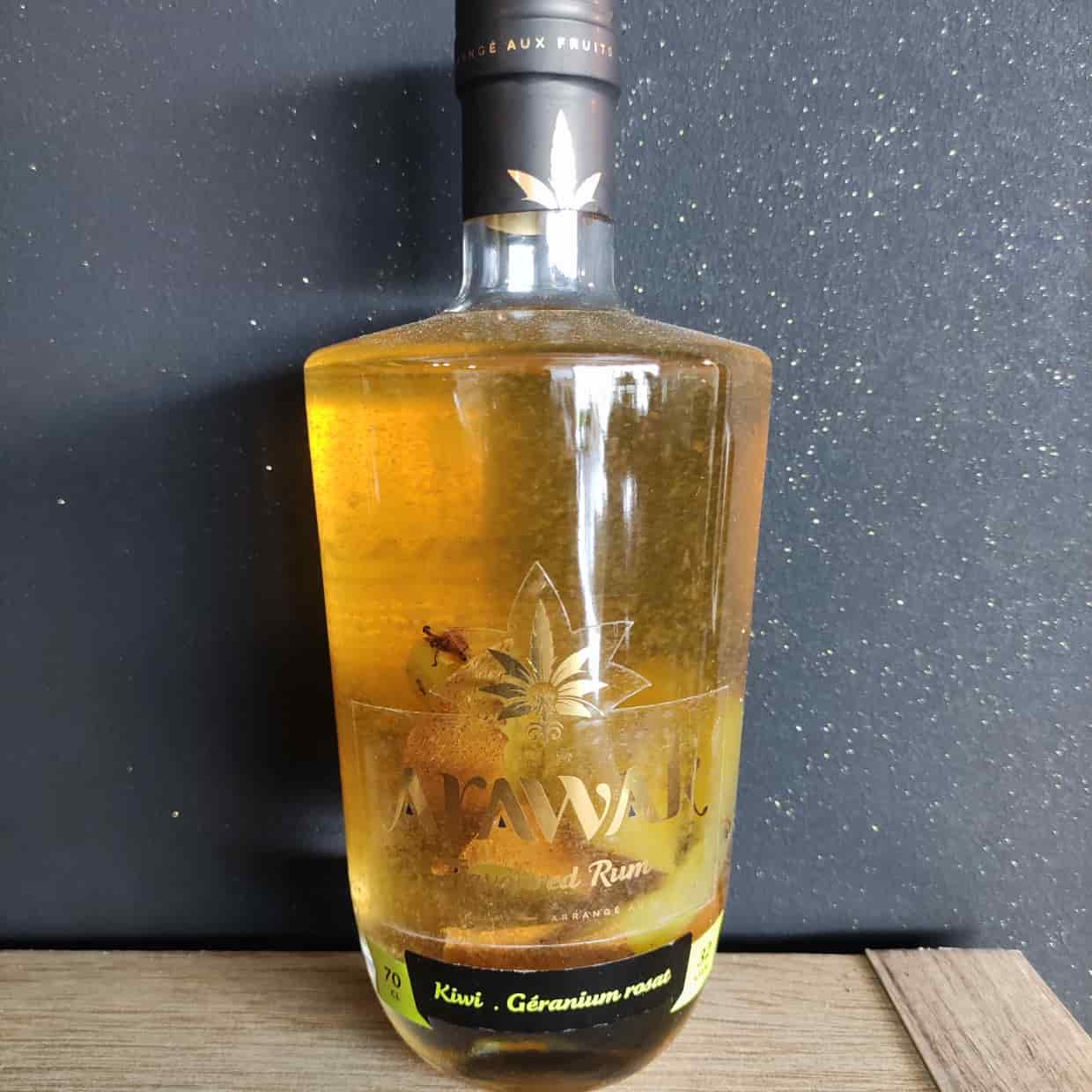 RHU0002643.jpg RHUM ARAWAK ARRANGES KIWI GERANIUM ROSAT 70 CL 32° – Image 1